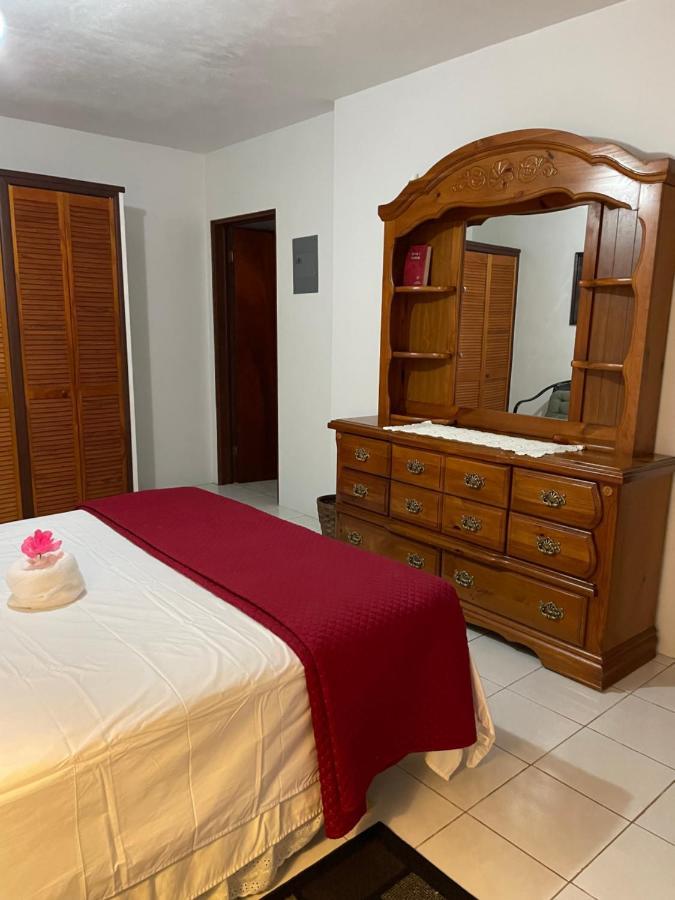 Luxurious One And Two Bedroom Villa คริสเตียนสเต็ด ภายนอก รูปภาพ