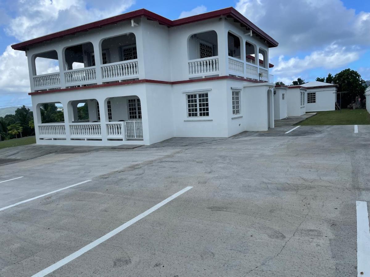 Luxurious One And Two Bedroom Villa คริสเตียนสเต็ด ภายนอก รูปภาพ