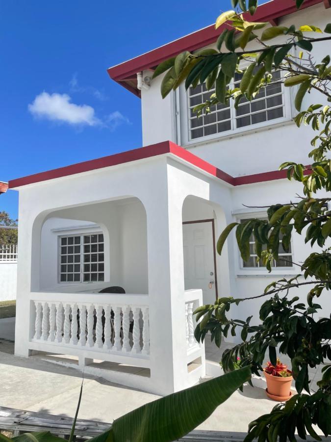 Luxurious One And Two Bedroom Villa คริสเตียนสเต็ด ภายนอก รูปภาพ